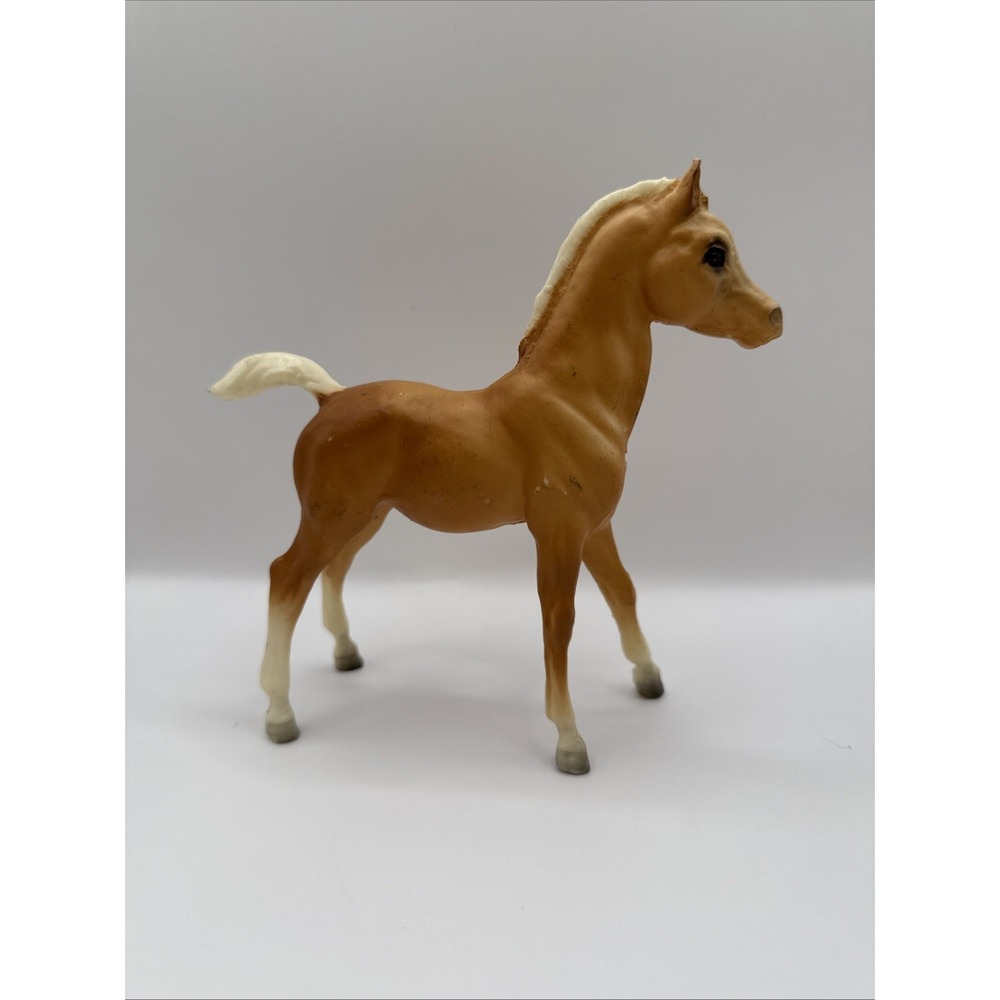 VTG Breyer Traditional Proud Arabian Foal‎ Glossy Palomino Horse 6.5 Inch